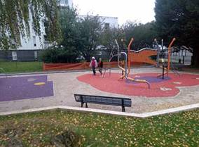file:///E:/SITE_AJVAH_16112023/Annee_2023/Aire%20de%20jeux/Aire%20de%20jeux%20Theodorakis_fichiers/image005.jpg